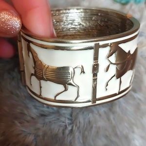 Vintage cream n gold horse clasp